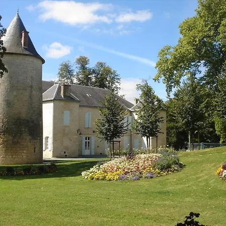 Beautiful Renovated Farmhouse With Private Heated Pool. *